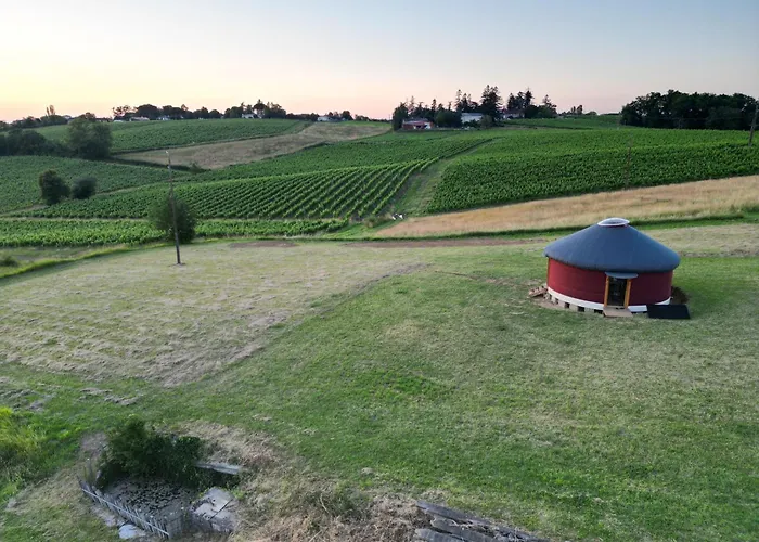 Chaleureuse Yourte A La Campagne Glamping Mourens