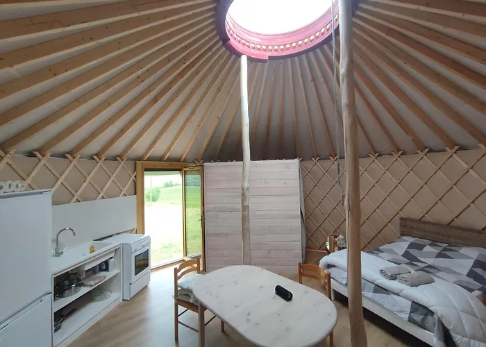 Chaleureuse Yourte A La Campagne Glamping *